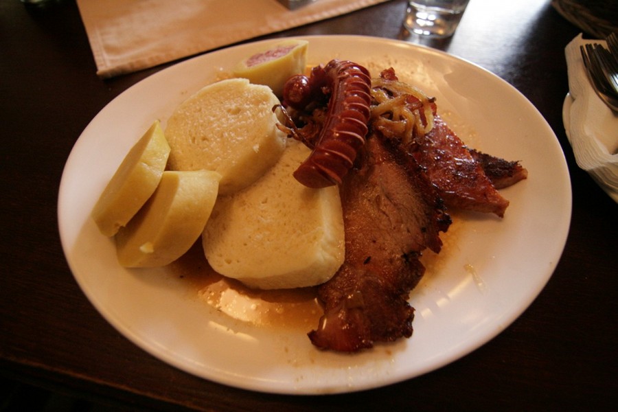 Mâncare şi băutură tradiţională la Praga