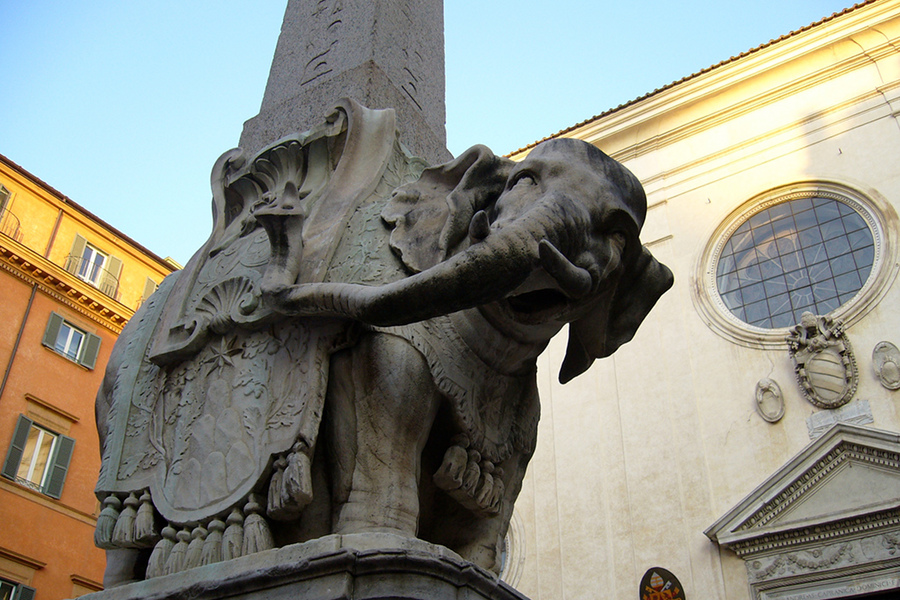 Statuia Elefantino (Elefantino) [POI]
