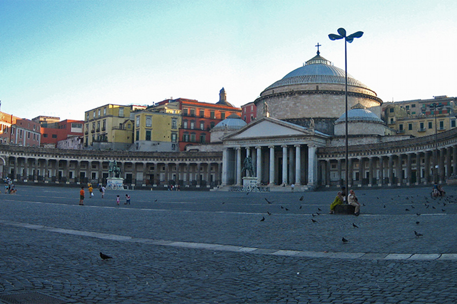 Piazza del Plebiscito (Piața Plebiscito) [POI]