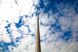 Sulita din Dublin mai este cunoscuta si ca Monumentul Luminii