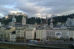 Vedere din lateral a Centrului Vechi din Salzburg